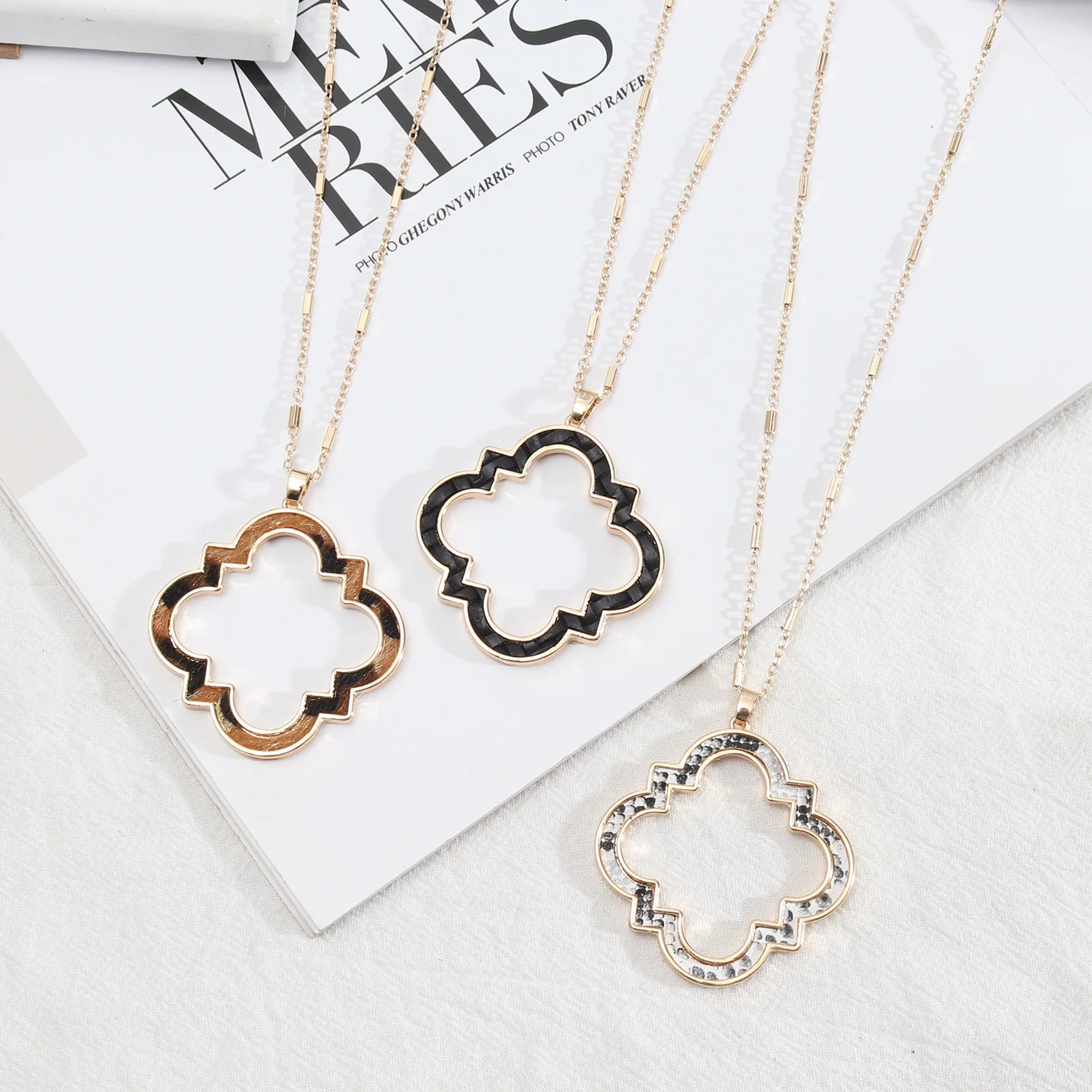 Quatrefoil Good Luck Long Saturn Chain Leopard Leather Pendant Necklaces for Women Fashion Jewelry Daily Gift