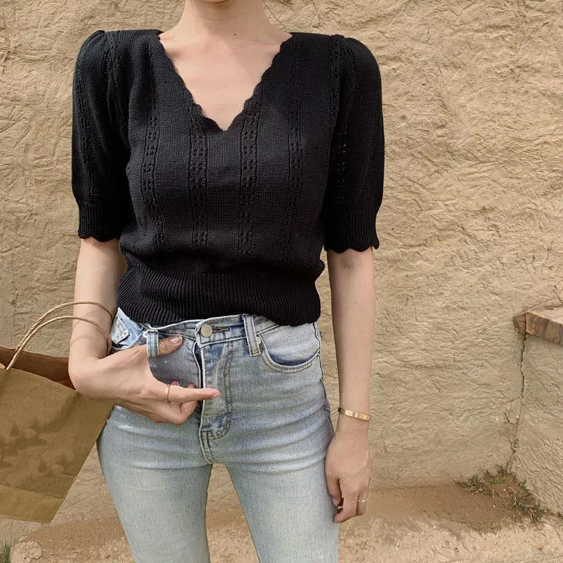 

Women Summer knitted Plain T-shirt Fashion Sexy Chainwork Hollow Out V-Neck Short Top New Clothing