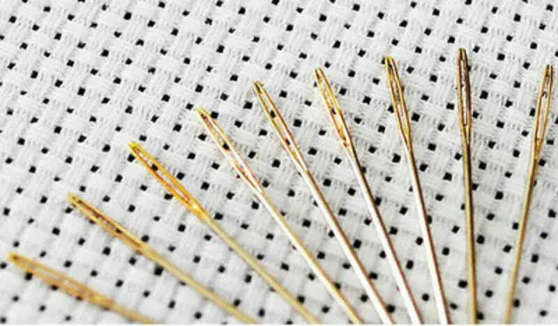 

100pcs gold plated (gold eye) cross stitch needles size 24# 26# crossstitch tool
