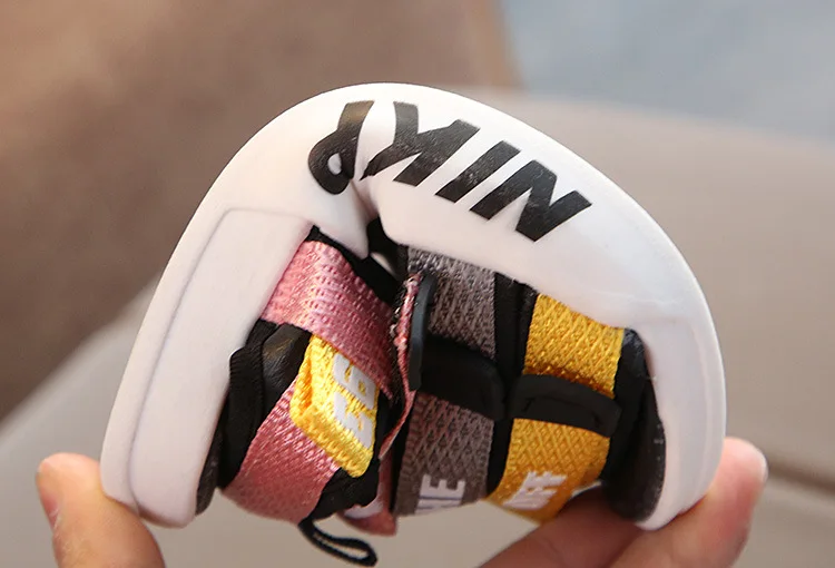 Сандалии для мальчиков детская пляжная обувь с мягкой подошвой детские сандалии