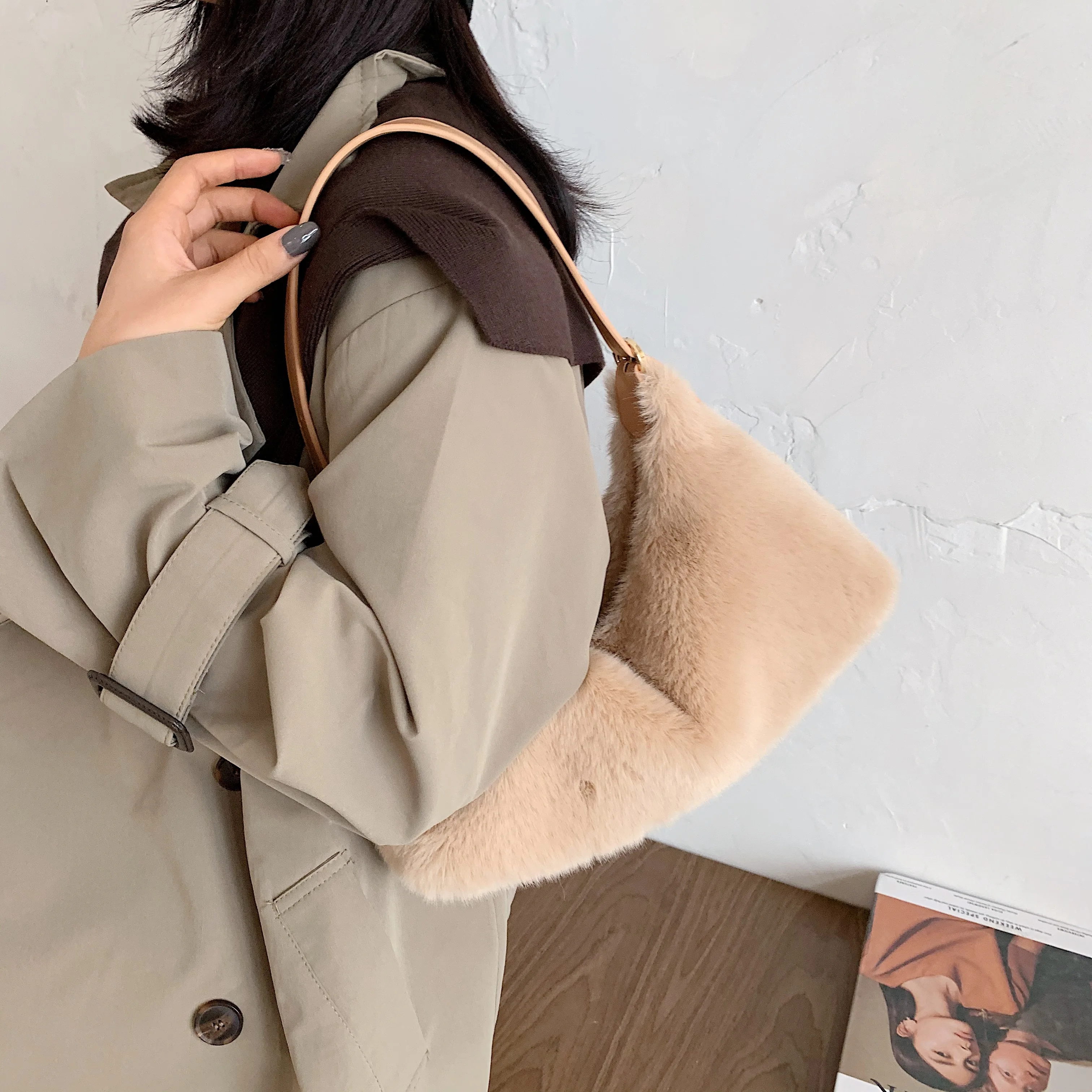 Новая модная женская Сумочка Багет зимняя теплая сумка из искусственного меха