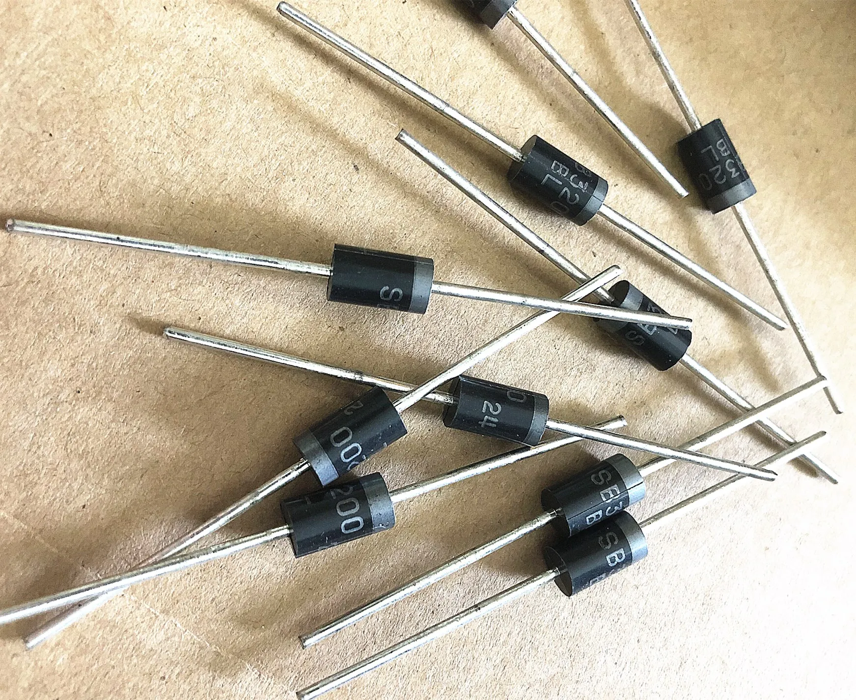 50 шт./лот SR3200SB3200 3A/200V DO 27 прямые диоды Шоттки SR3A/200V 200 вместо SB3A/200V 200|Диоды| |