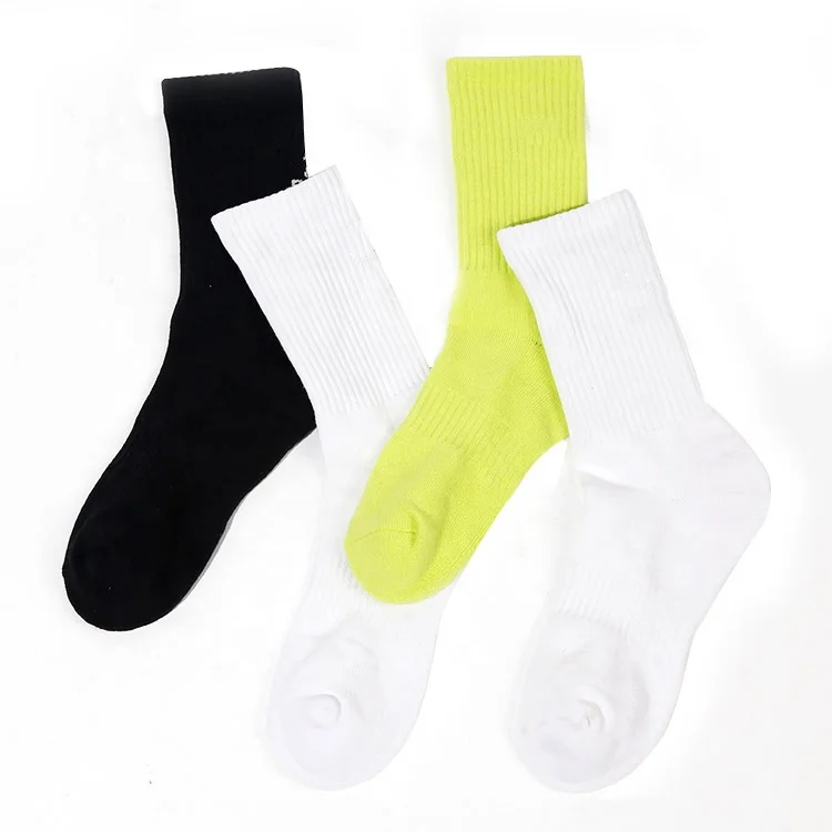 

2022 High Quality Fashion Terry Sport Socks Letter Crew White Socks Men Custom