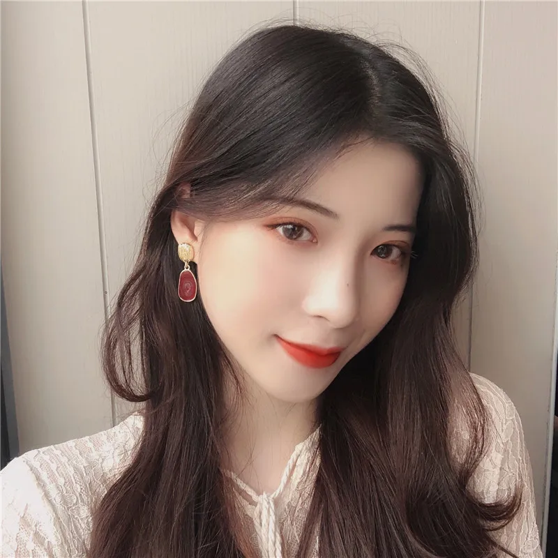 Модные темпераментные нишевые глазурные серьги-капельки геометрические