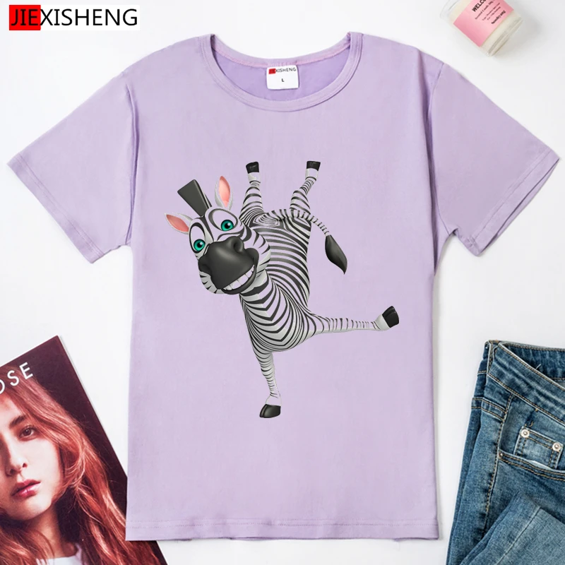 Стильная футболка с изображением персонажей видеоигр зебровым принтом для