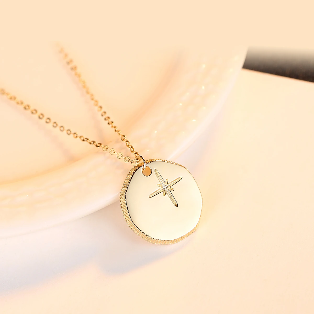 

PAG&MAG Exquisite 14K Gold Round Pendant Necklace for Women Dating Au585 Clavicular Chain 14K Yellow Gold Fine Jewelry N14932