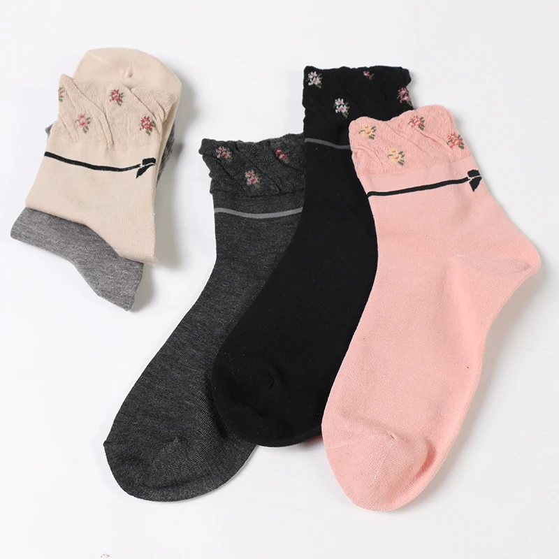 Женские хлопковые носки DONG AI осенне-зимние теплые женские с цветами в этническом