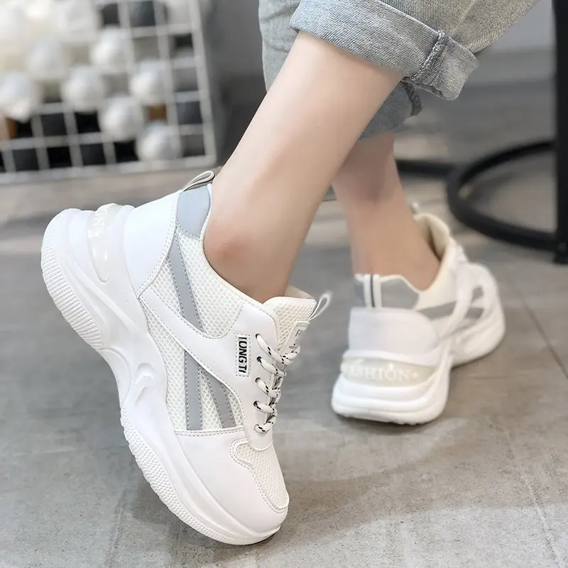 

Fashion Round Toe Lace Up Vulcanized Shoes Women Sport Casual Shoes Woman Platform Sneakers Mesh Running Shoes Zapatillas Mujer