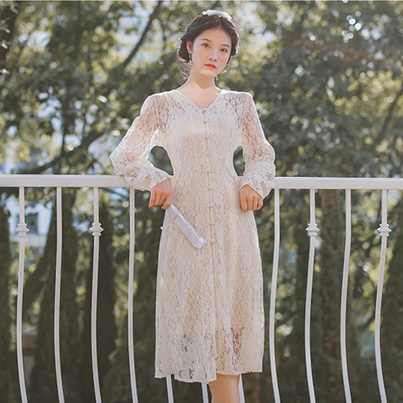 Женское однобортное платье-трапеция с V-образным вырезом и кружевом | Женская