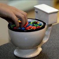 Керамическая кофейная чашка в форме унитаза #1