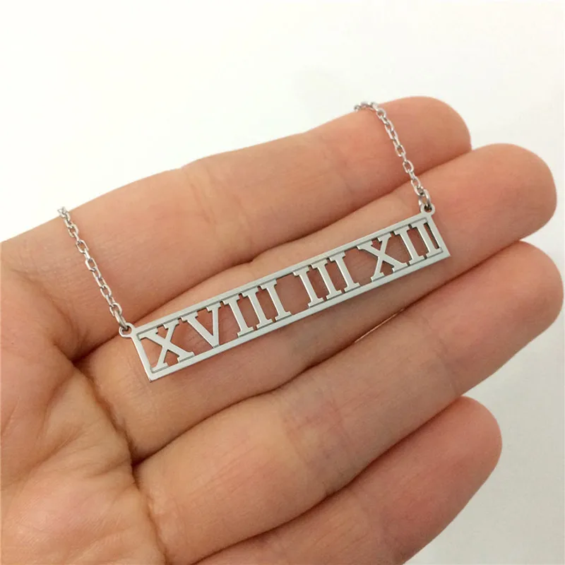 

Золотое оформление, внешний вид, под заказ, римские цифры, дата, греческие буквы, подвеска, полый стержень, ожерелье, чокер, ювелирные изделия...