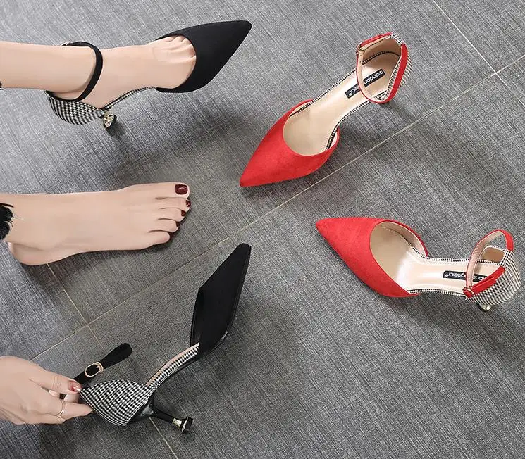 Женские клетчатые туфли на высоком каблуке Новинка осени 2019 тонкие с подходящими