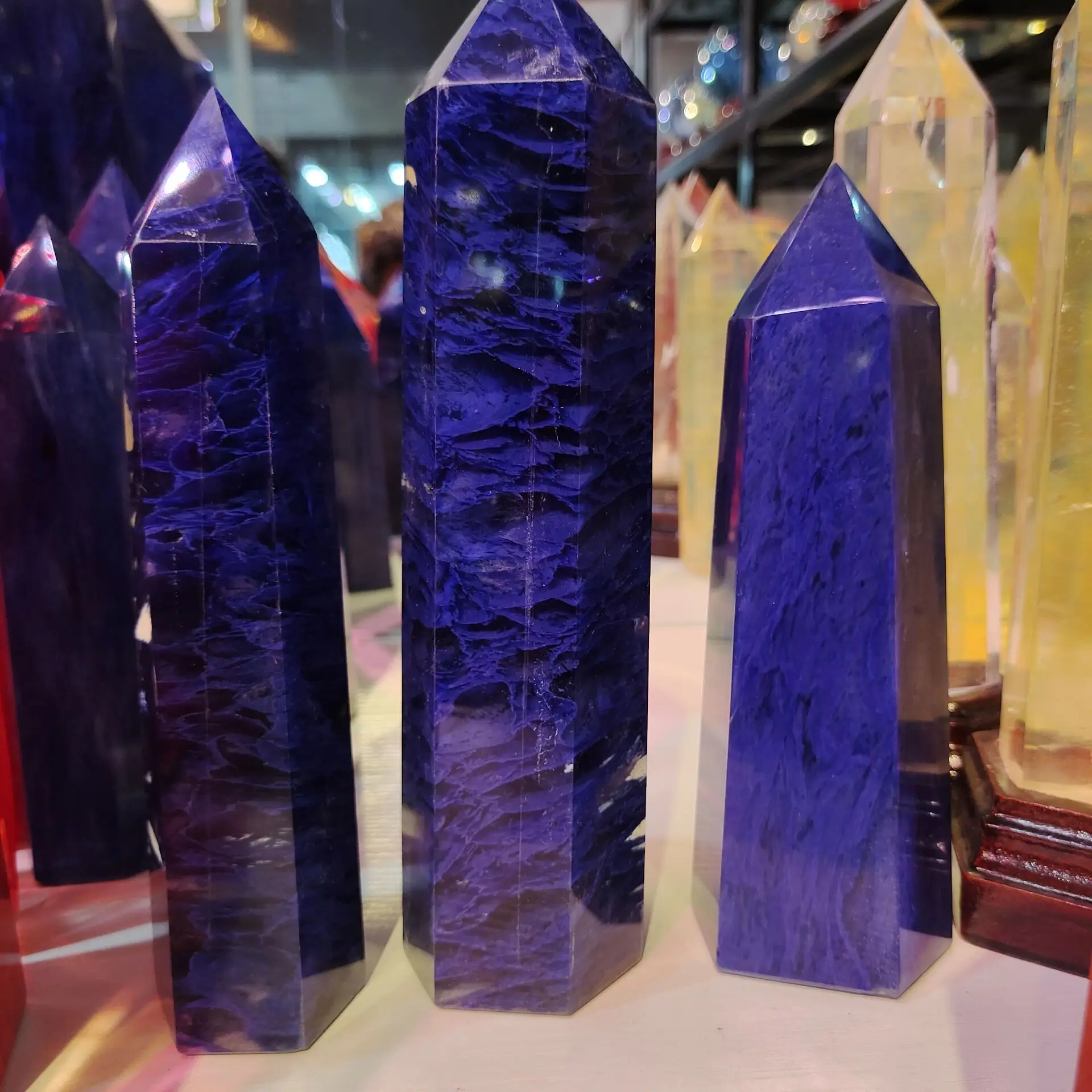 

1pcs 700-800g blue Smelting Quartz Crystal Point Healing Obelisk Hexagonal Wand Reiki CD