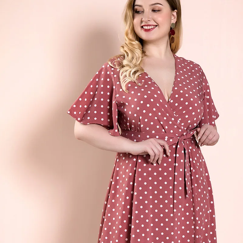 Женское длинное платье в горошек повседневное свободное крупный розовый с