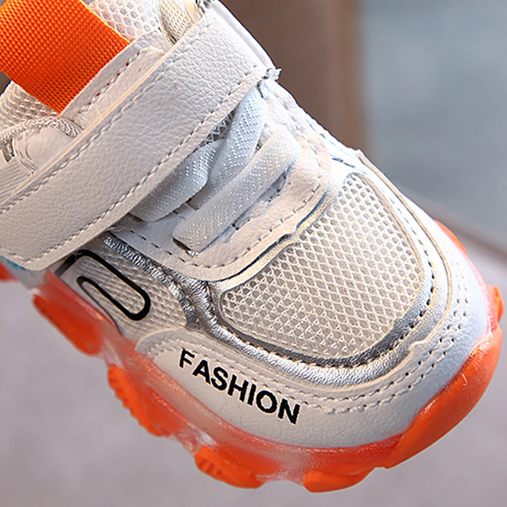 New Kids shoes Led shoes Casual Sport Running Shoes Sneakers Children Luminous Shoes Boys Girls Stripe Baby Non-slip Sneakers