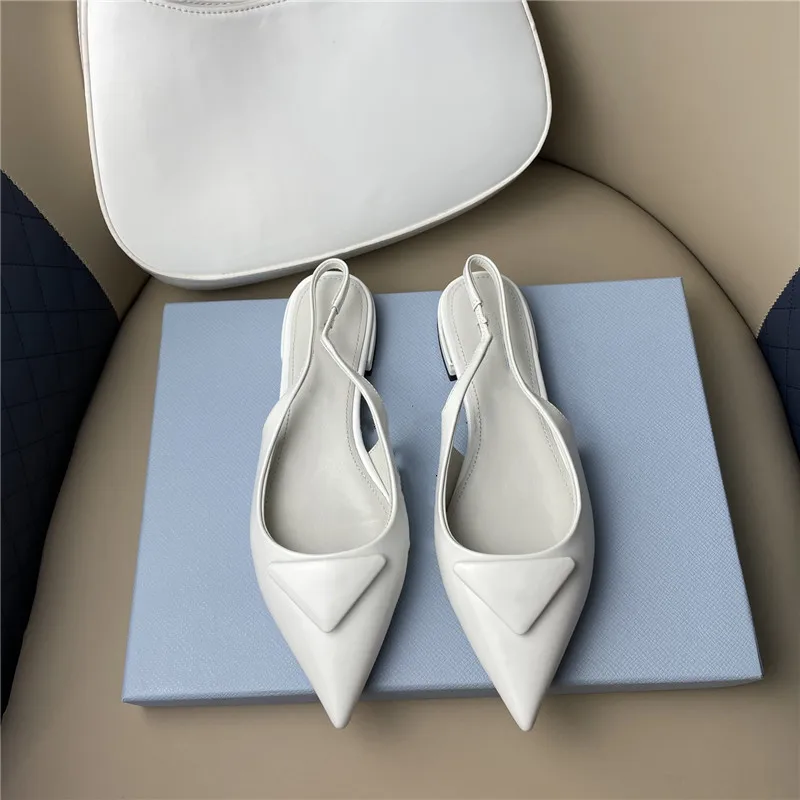 

2021 New Flat Bottom Casual Slippers Spring And Summer Fashion Sandals Luxury Brand Designer Square Shoes With Size 35-40