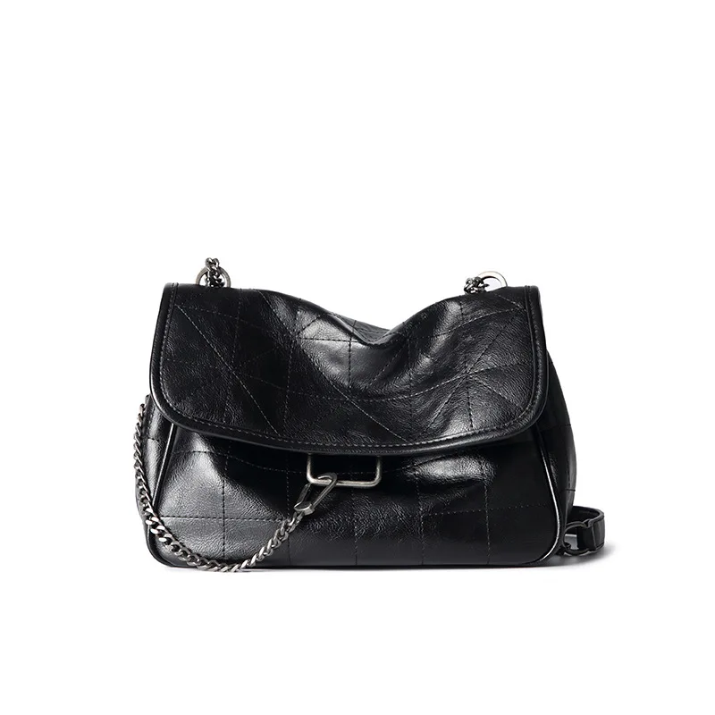 

Diamond Pattern Ladies Fashion Retro Clamshell Stray Bag Black Soft Surface Metal Chain Large-capacity Shoulder Messenger Bag