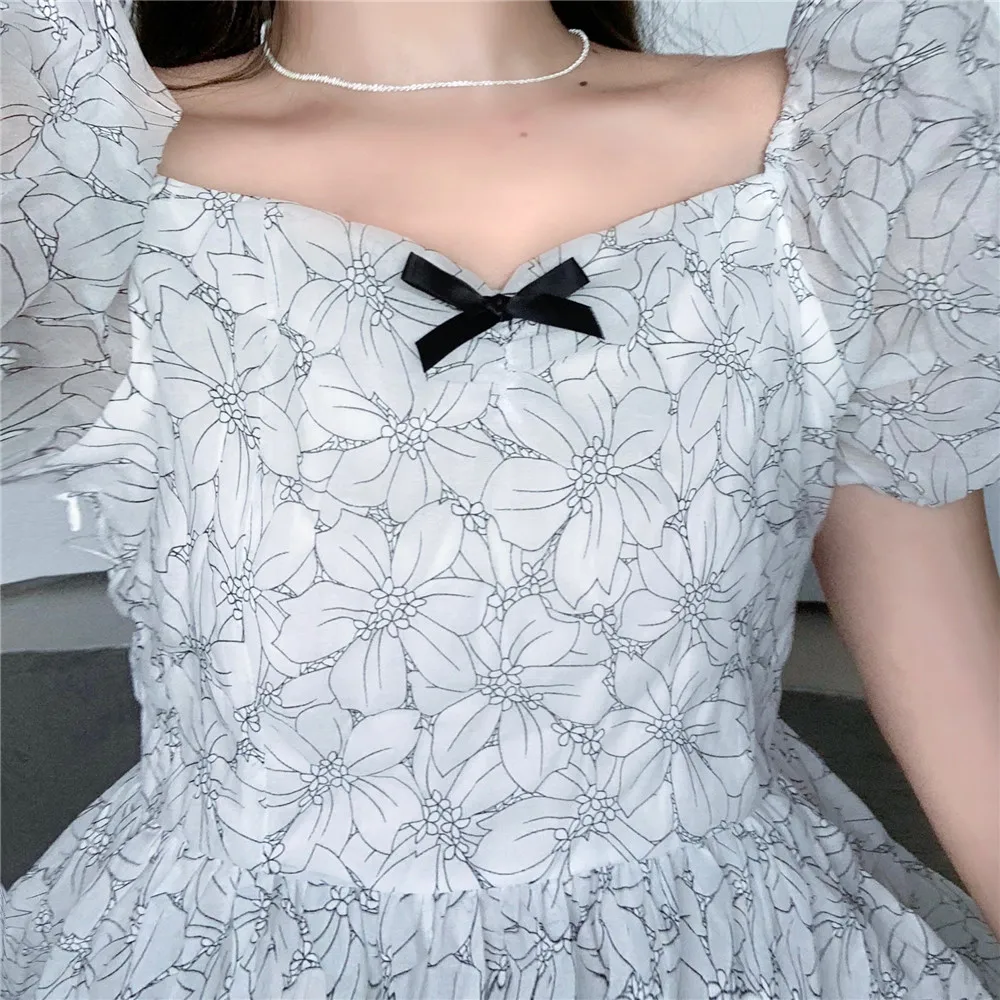 

COIGARSAM Cute Floral Print Women dress New Vintage Puff Sleeve Square Collar Dresses Apricot 9255