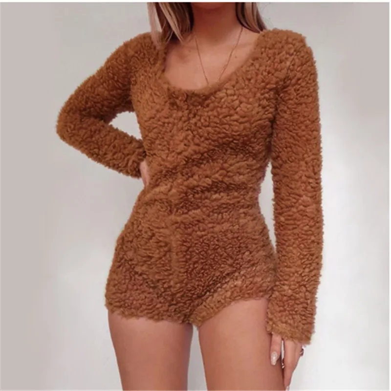 Женское осеннее боди однотонное пушистое с круглым вырезом и длинными рукавами