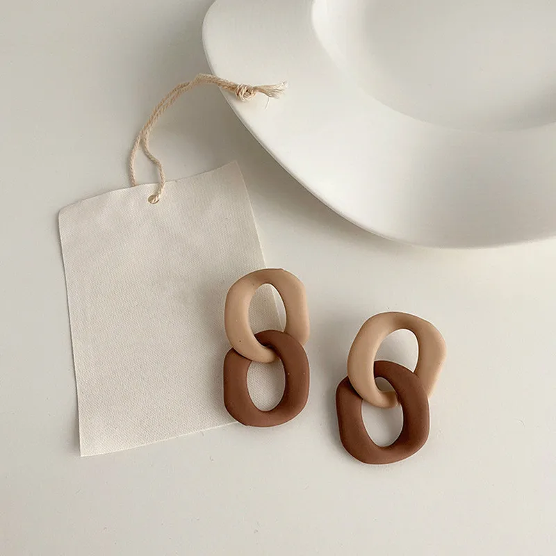

2021 Fashion Irregular Spray Paint Acrylic Earrings Simple Wild Earring for Women Girls Fresh Ear Jewelry for Party Wdding