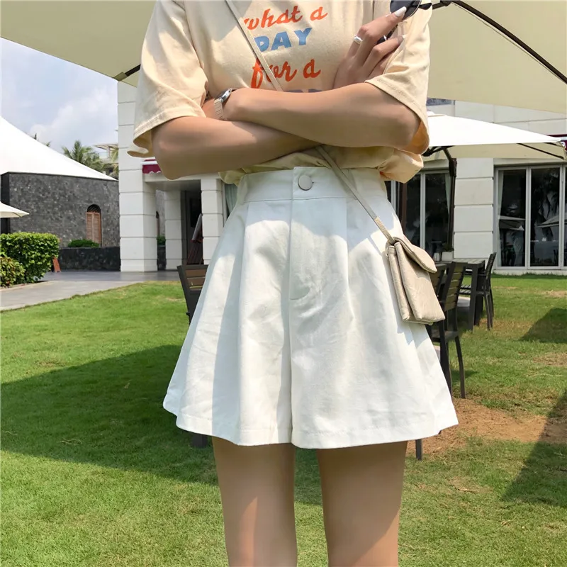 

Beach Style womens pleated shorts high waist sexy short harajuku casual wide legs street black white hot sale thin summer new
