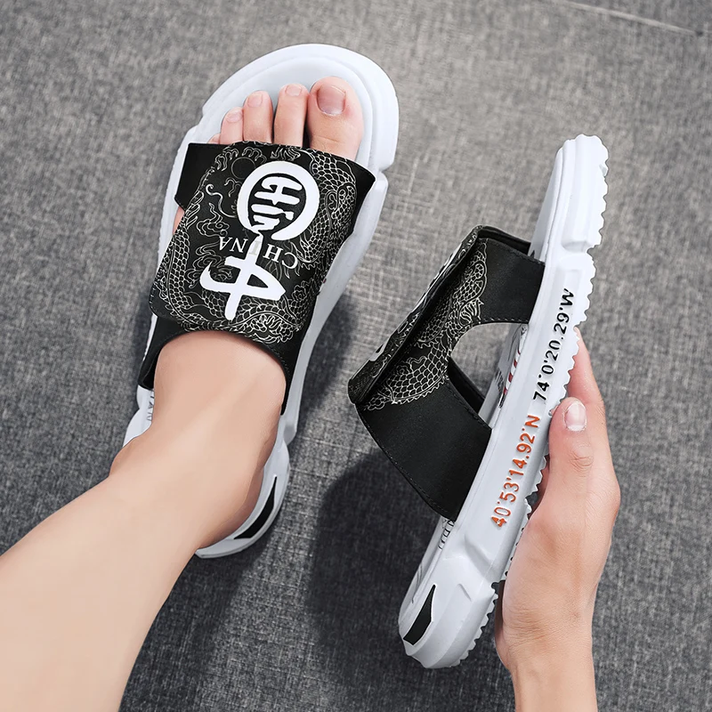 

2021 Trendy Chinese Style Men's Casual and Comfortable Sandals