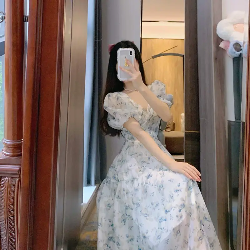 Женское винтажное платье средней длины элегантное с высокой талией V-образным