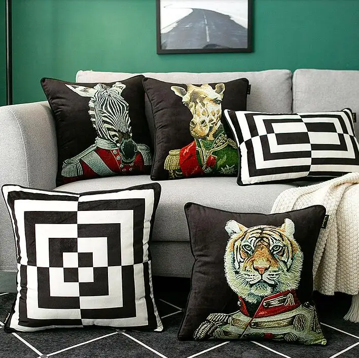 

American Cushion Cover Decorative Pillow Case Animal Collection Luxury Zebra Tiger Print Soft Velvet Coussin Sofa Chair Decor