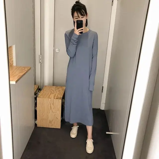 Женское трикотажное платье с круглым вырезом длинным рукавом и разрезом новинка