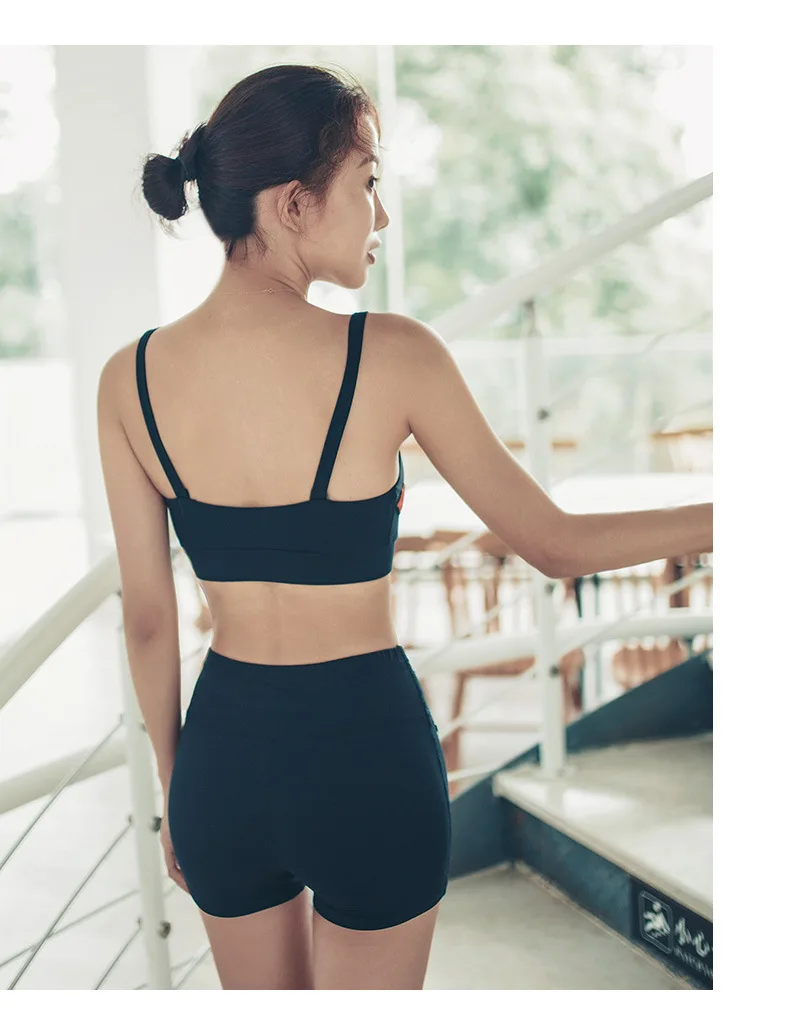 

Short Sports Set Spaghetti Tops Panty Running Women Suit Quick Dry Zipper Closure Gym Butt lifter Sets Outdoor Kiss Lips Shaper