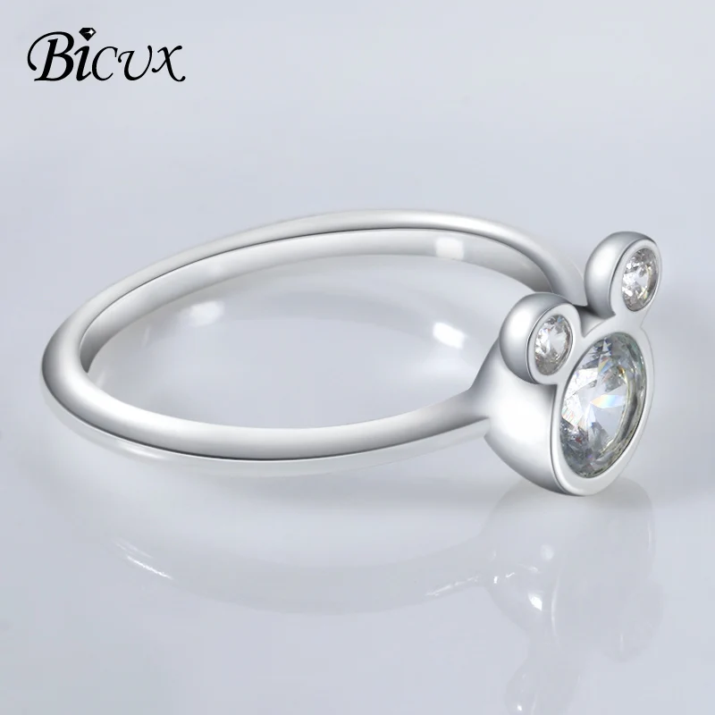 Кольцо женское серебряное с фианитами корейский геометрической формы пробы |