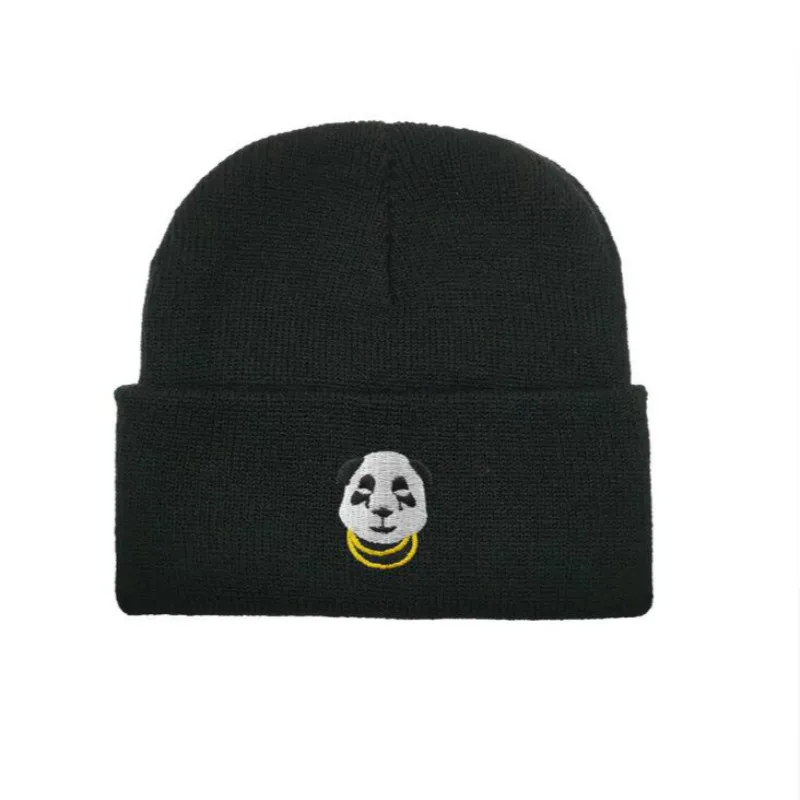 Мужская вязаная шапка в стиле хип хоп теплая с вышитой коробкой золотым