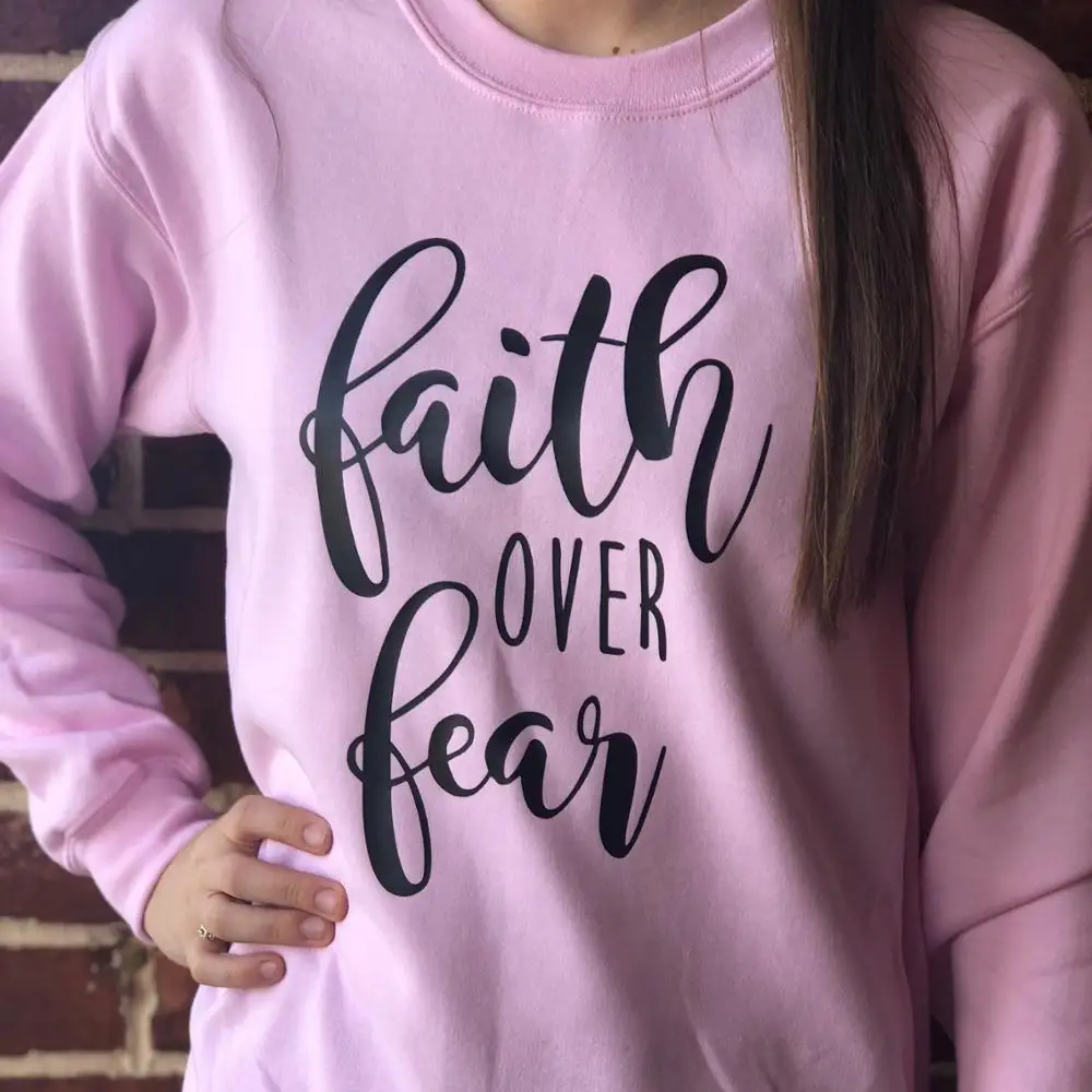 Pink-black txt Faith Over Fear Толстовка Hipster христианское крещение вдохновляющие Унисекс Женская мода гранж tumblr street style пуловеры Топ - Цвет: Pink-black txt