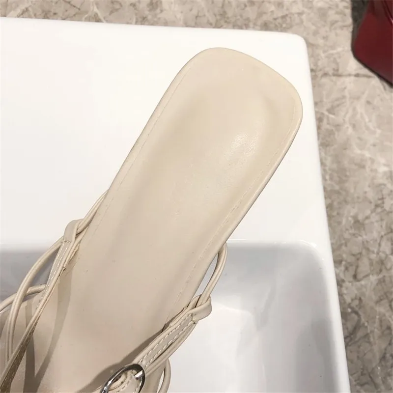 Босоножки из искусственной кожи на высоком каблуке женская летняя обувь 2019 года