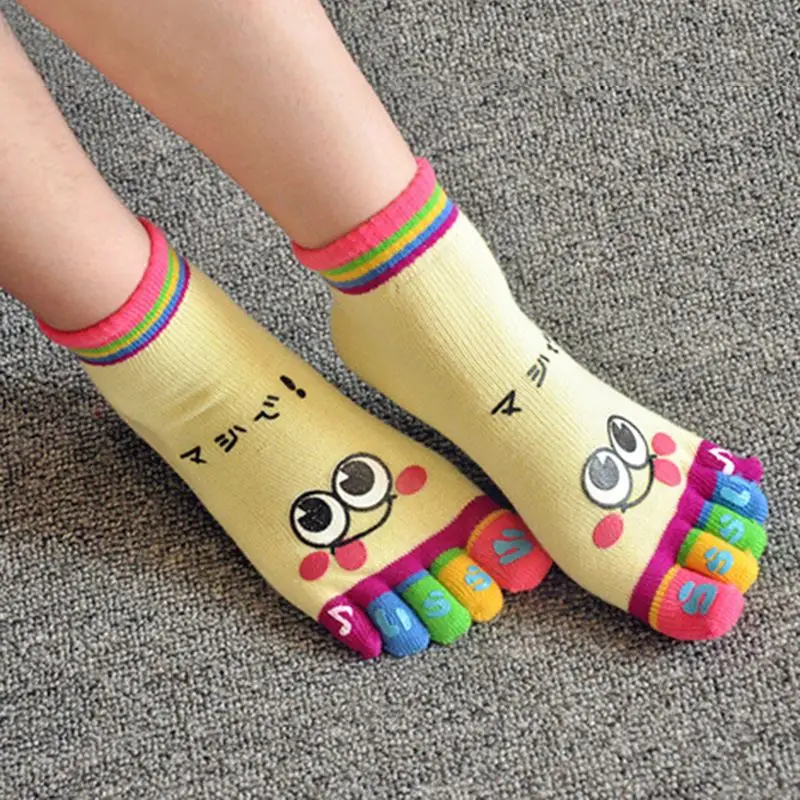 

1 Pair Kids Ankle Socks Cotton Five Finger Sock Cartoon Girls Boys Toe Socks Chrismas Gifts for Children 13-16 Years Old