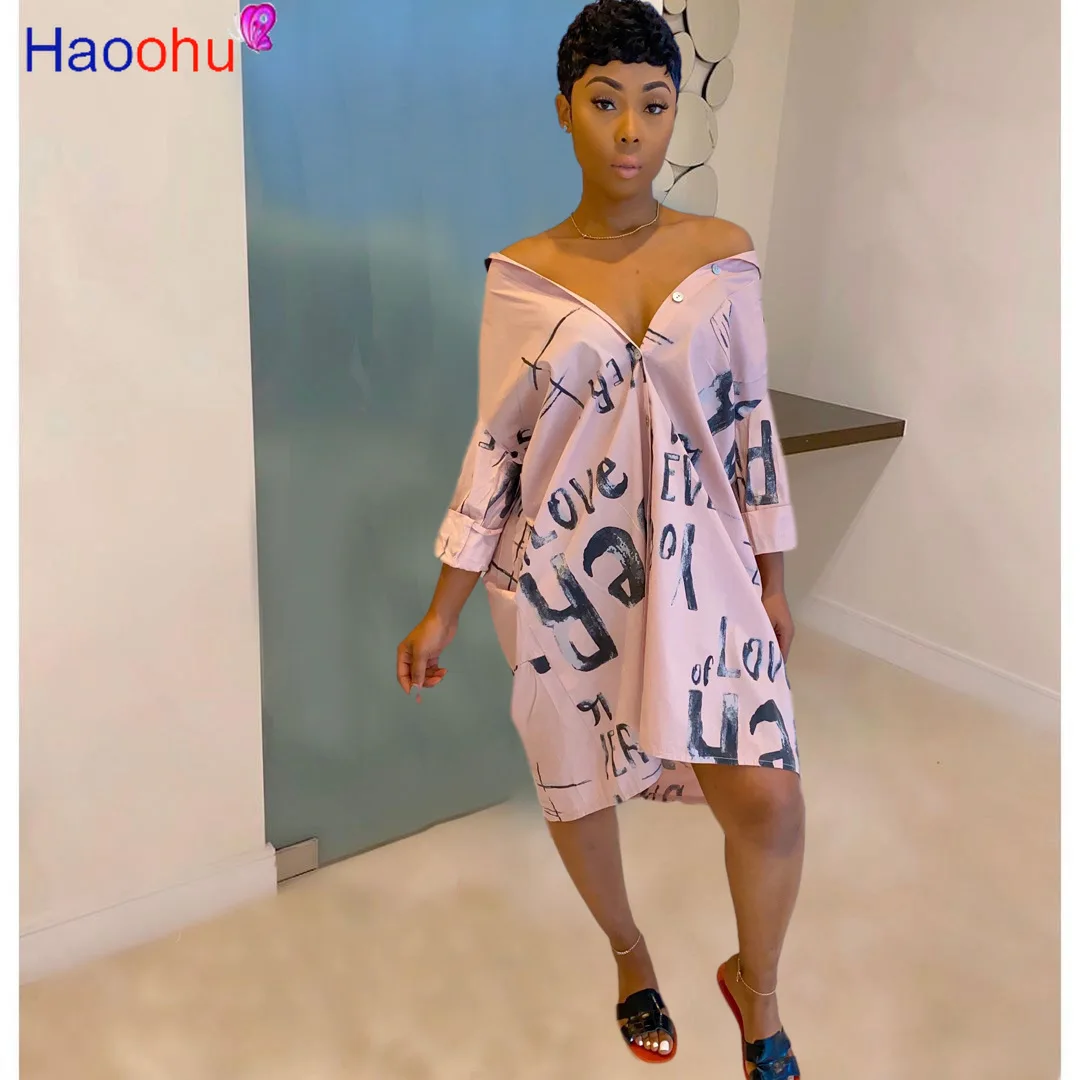 

Женское платье-футболка макси с отложным воротником и длинным рукавом