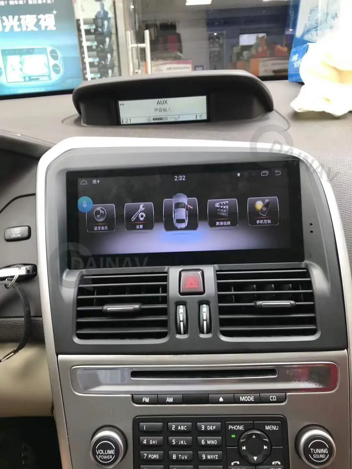 Автомагнитола на Android Авторадио в стиле Тесла для Volvo S60 V60 2011 2020 правой руки