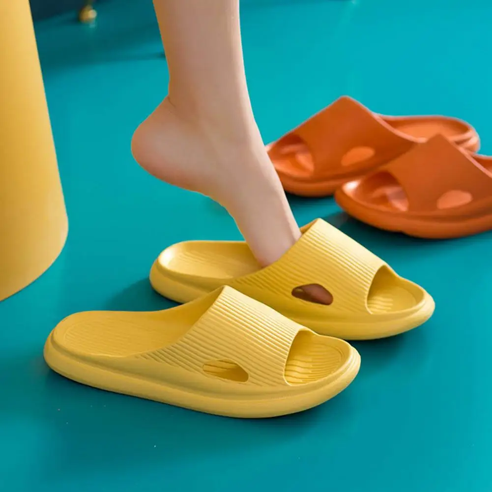 

Для женщин мужские шлепанцы анти-скольжения с открытым носком мягкие Банные Тапочки с толстой подошвой; Мягкие домашние шлепанцы EVA Мягкие ...