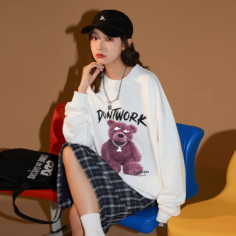 

2021 Autumn and Winter New Fashion Round Neck Hoodies Sweatshirts Women Reflective Bear Print Loose Top Coat Street Casual Wear