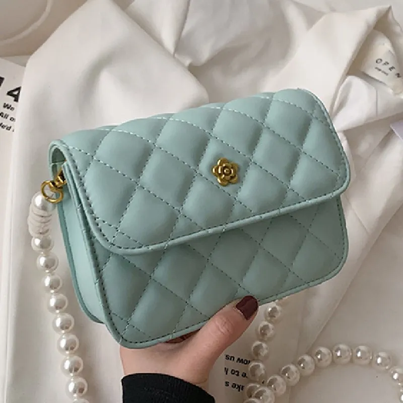 

Pearl Chain Messenger Bags for Women Clamshell Trendy Luxury Designer Handbags Female Diamond Lattice Small Square Shoulder Bag