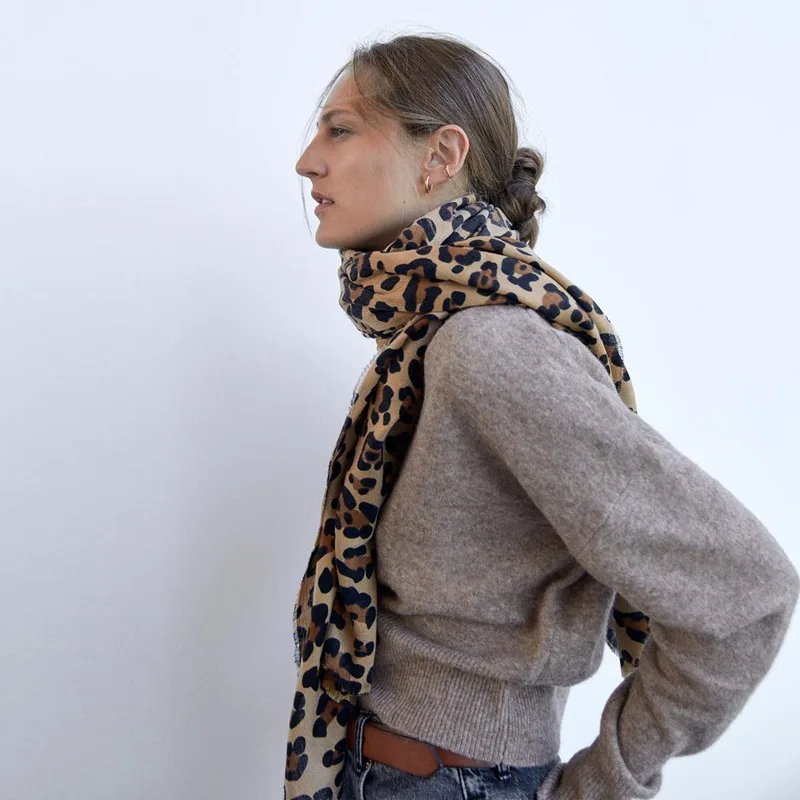 Женский кашемировый шарф с леопардовым принтом на осень/зиму| |
