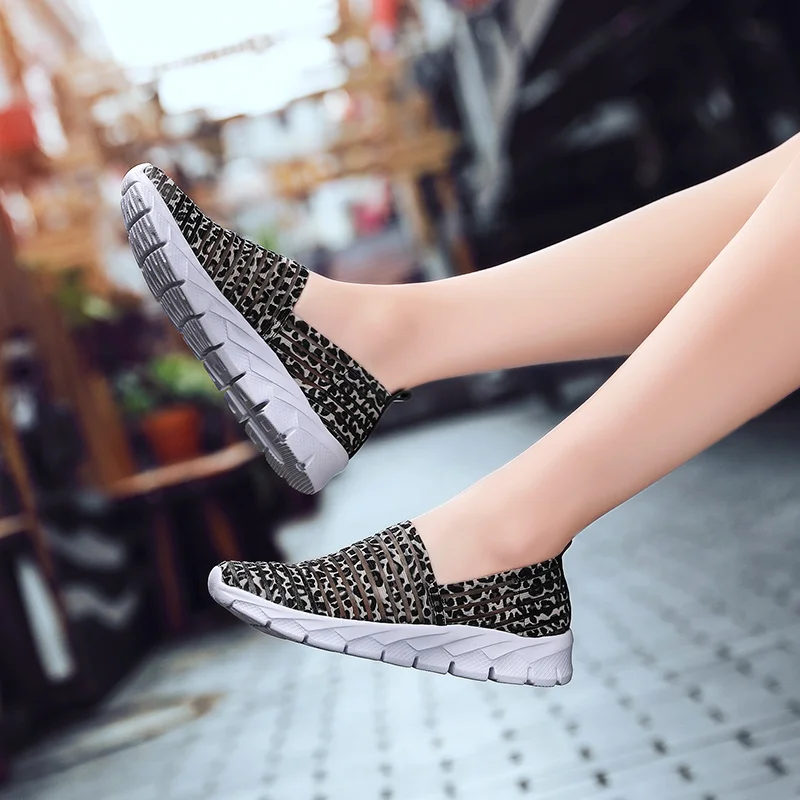 

Summer Fashion Hollow Out Stretch Fabric Casual Shoes Women Outdoor Lightweight Slip-on Sneakers Ladies Non-slip Jogging Shoes