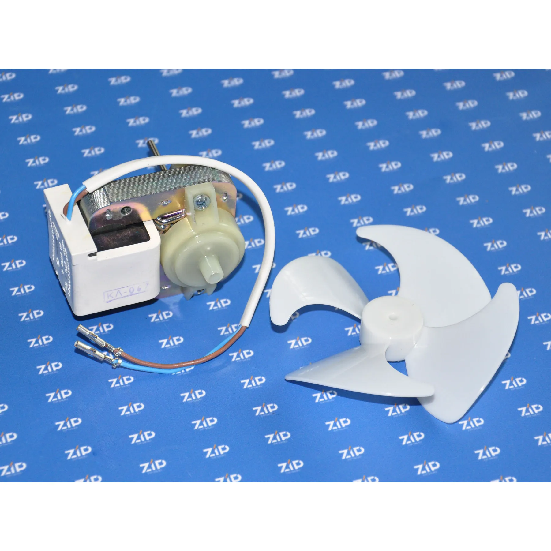 Двигатель вентилятора холодильника INDESIT ARISTON (ДАО75 0 5 3 УХЛ5.1) C00283664|Детали