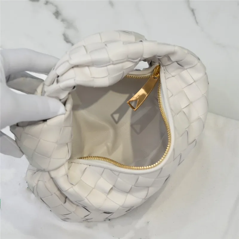 

Luxury Brand Casual Leather Handbags .