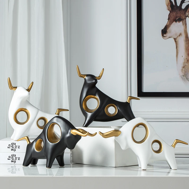

Black Phnom Penh Cow Creative Ceramic Ornament Office Wine Cabinet Home Fashion Porcelain Desktop Decorations Birthday Present