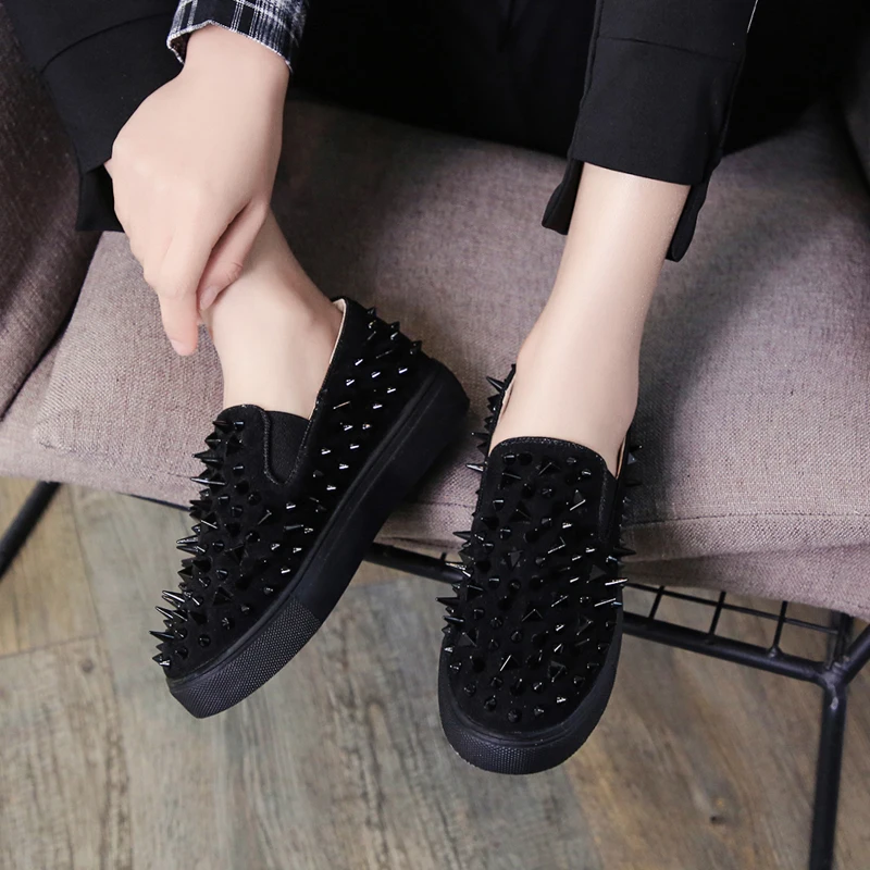 

Rimocy 2020 Spring New Casual Shoes Woman Punk Style Rivet Flats Women Black Red Sneakers Zapatos Mujer Chaussure Femme Shoes