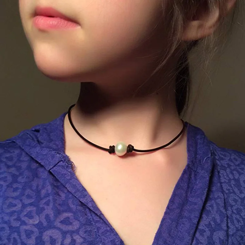 

ALLYES Simple Pearl Beads Black Leather Choker Necklace for Women Fashion Party Night Club Gothic Necklaces Female Jewelry