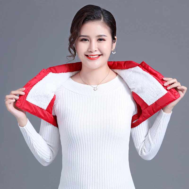 Зимний утепленный жилет на плечо женский красный черный стеганый короткий