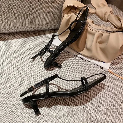 

2021 Summer Low Sandals Woman Leather All-Match Suit Female Beige Womens Shoes Buckle Strap Low-heeled Pointed Black Girls New
