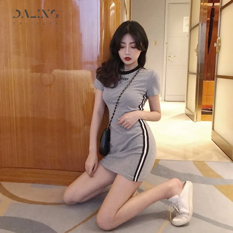 

Hong Kong style fashion solid color T-shirt splicing short sleeve slim fit show hip sexy base dress 2020 fashion new